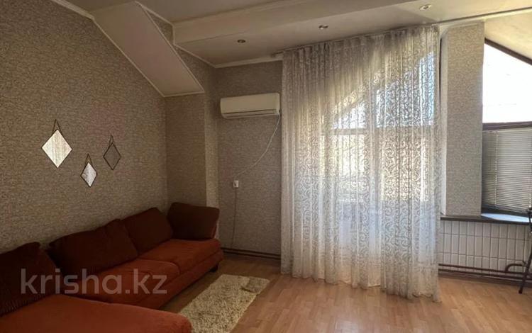 2-комнатная квартира · 60 м² · 5/5 этаж, Дружбы Народов 2/4 за 21.8 млн ₸ в Усть-Каменогорске — фото 3