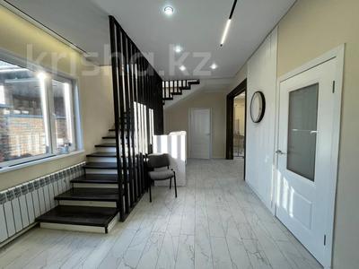 Отдельный дом · 5 комнат · 200 м² · 4 сот., Алтайская 74 за 75 млн 〒 в Семее
