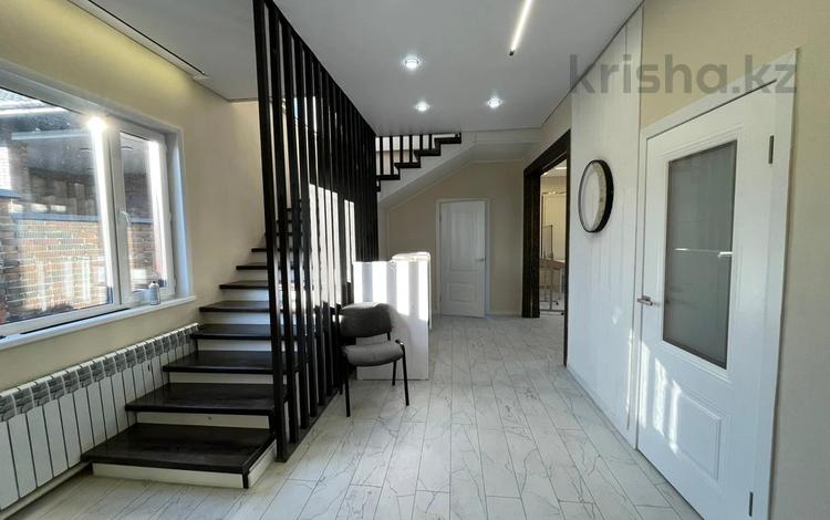 Отдельный дом · 5 комнат · 200 м² · 4 сот., Алтайская 74 за 60 млн 〒 в Семее — фото 34