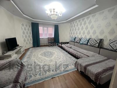 3-комнатная квартира, 100 м², 3/10 этаж помесячно, Желтоксан 48/1 за 320 000 〒 в Астане, Сарыарка р-н