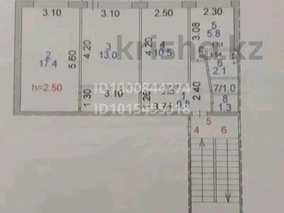 3-комнатная квартира · 62 м² · 2/5 этаж, Майкудук, Майкудук, 16й микрорайон 49 за 12.5 млн ₸ в Караганде, Алихана Бокейханова р-н