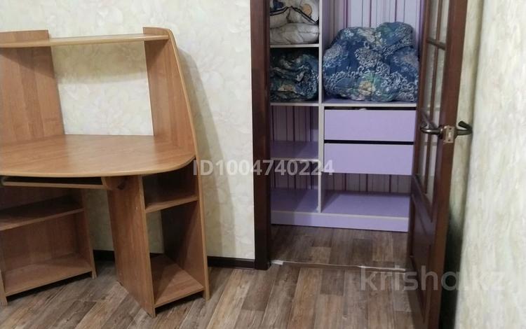 2-бөлмелі пәтер · 50 м² · 3/3 қабат, Азаттык 74 — Чехова школа, бағасы: 14 млн ₸ в Атырау, мкр Жилгородок — фото 2