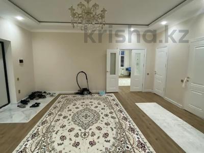 3-комнатная квартира · 126.7 м² · 3/3 этаж, Шаяхметова за 66 млн 〒 в Шымкенте, Каратауский р-н