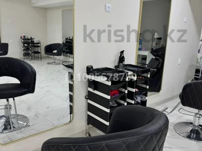 Свободное назначение, офисы, магазины и бутики, склады, общепит, салоны красоты, образование, развлечения · 90 м² за 35 млн 〒 в Актау, 33-й мкр