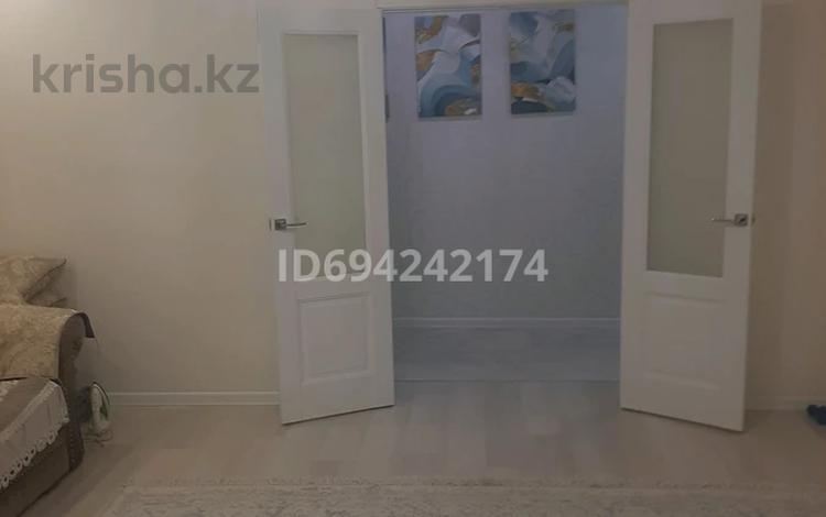 3-бөлмелі пәтер, 90 м², 1/9 қабат, Иманбаевой — золотой квадрат, бағасы: 47 млн 〒 в Астане, р-н Байконур — фото 2