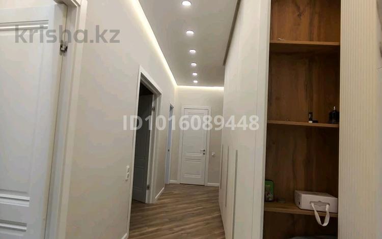 3-комнатная квартира · 94 м² · 3/10 этаж, Муканова 9/3 — По улице Муканова за 73 млн ₸ в Караганде, Казыбек би р-н — фото 2