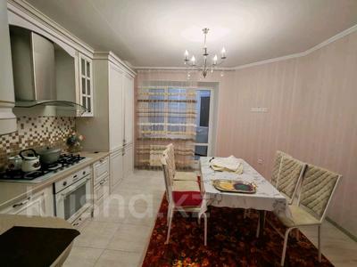 2-бөлмелі пәтер · 80 м² · 3/5 қабат, мкр. Алтын орда 9/3, бағасы: 180 000 〒 в Актобе