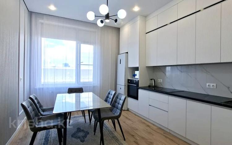 2-комнатная квартира · 70 м² · 13/21 этаж, Достык 8 за 500 000 ₸ в Астане, Есильский р-н — фото 15