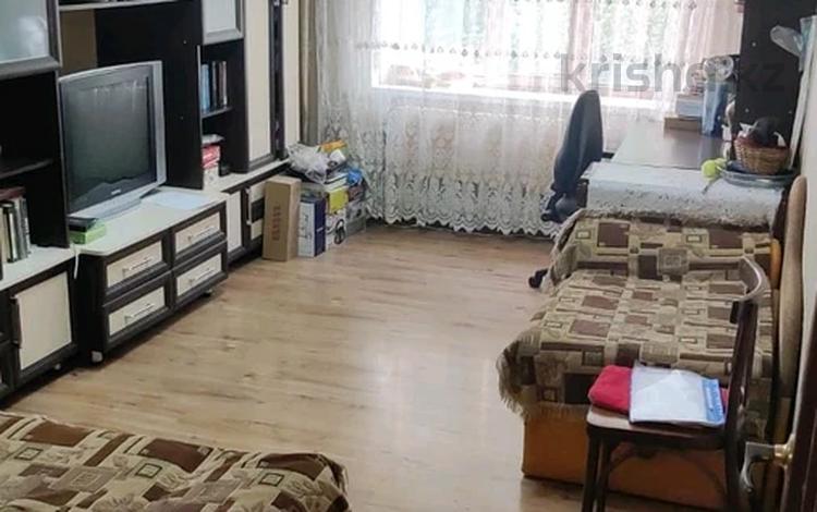 2-комнатная квартира · 43 м² · 2/4 этаж, Абая 200 — Пересеч.Байзак батыра/Кафе Zervak за 14.7 млн 〒 в Таразе — фото 2