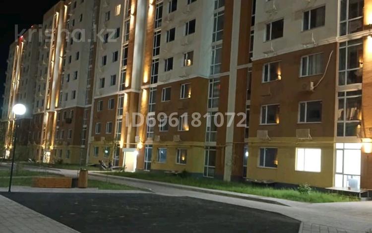 2-комнатная квартира, 45 м², 1/9 этаж помесячно, Райымбек батыра 272 — Напротив Магнума