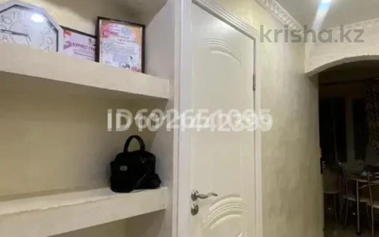 3-бөлмелі пәтер · 57 м² · 2/5 қабат, Гарышкерлер, бағасы: 25 млн ₸ в Жезказгане — фото 12
