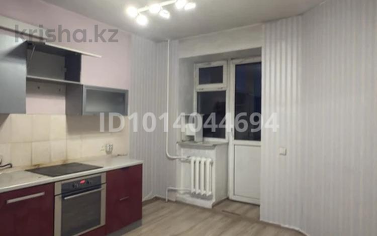 3-бөлмелі пәтер · 84 м² · 3/10 қабат, Дукенулы 37/1 — за рынком «Асем», бағасы: 30 млн ₸ в Астане, Сарыарка р-н — фото 2
