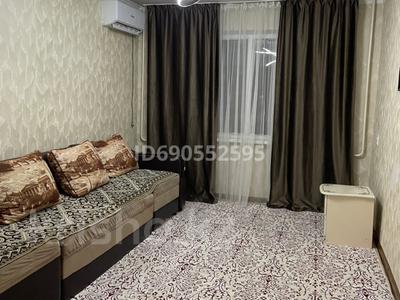 3-комнатная квартира, 70 м², 2/5 этаж посуточно, Нышанов 5 — Ерубаева за 15 000 〒 в Туркестане