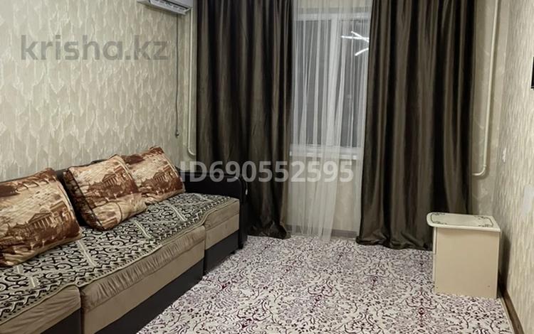 3-комнатная квартира, 70 м², 2/5 этаж посуточно, Нышанов 5 — Ерубаева за 15 000 〒 в Туркестане — фото 2