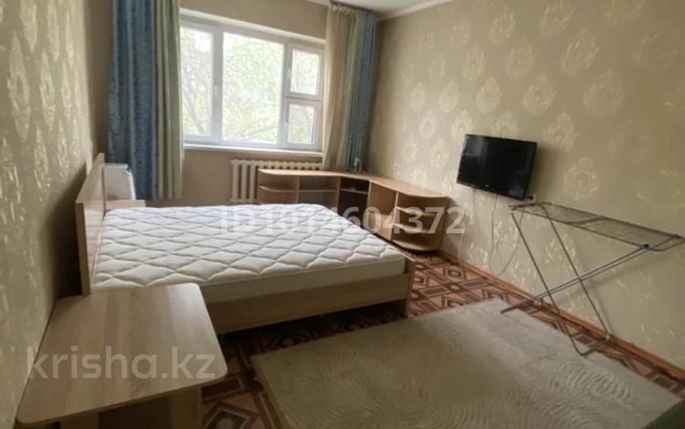 1-комнатная квартира · 42 м² · 4/5 этаж, Жургенева 5 — Уг Есенова за 15 000 ₸ в Алматы — фото 2