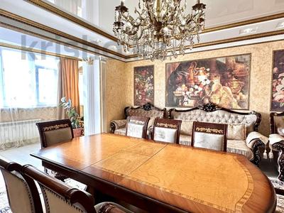 3-бөлмелі пәтер · 157 м² · 2/8 қабат, Алтын орда ш/а., Санкибай батыра, бағасы: 59 млн ₸ в Актобе, мкр. Алтын орда
