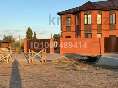 Үйдің бір бөлігі · 5 бөлме · 170 м² · 3 жүзд., Воинов интернационалистов 111/Д — 10 микрорайон, бағасы: 75 млн ₸ в Уральске