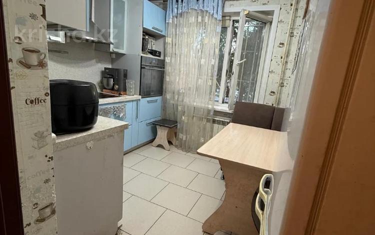 3-бөлмелі пәтер · 49.4 м² · 1/9 қабат, Академика Сатпаева 243, бағасы: 20.2 млн ₸ в Павлодаре — фото 6