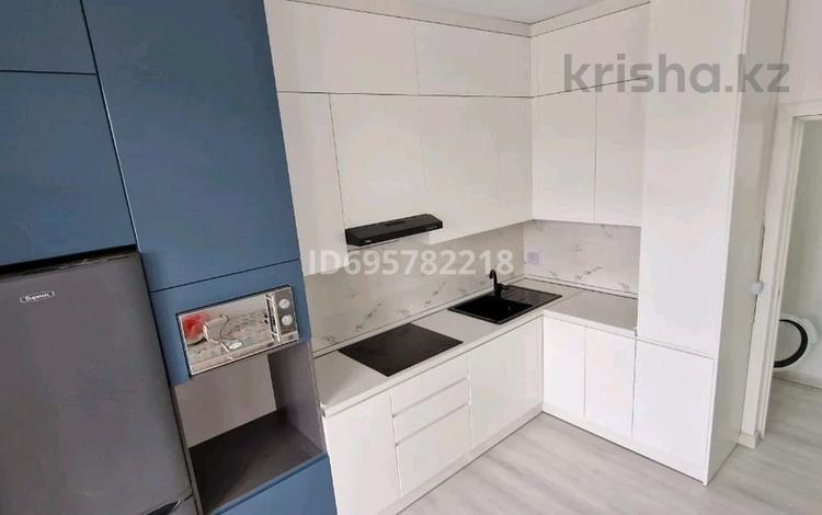 3-комнатная квартира, 83 м², 2/12 этаж помесячно, Жана кала