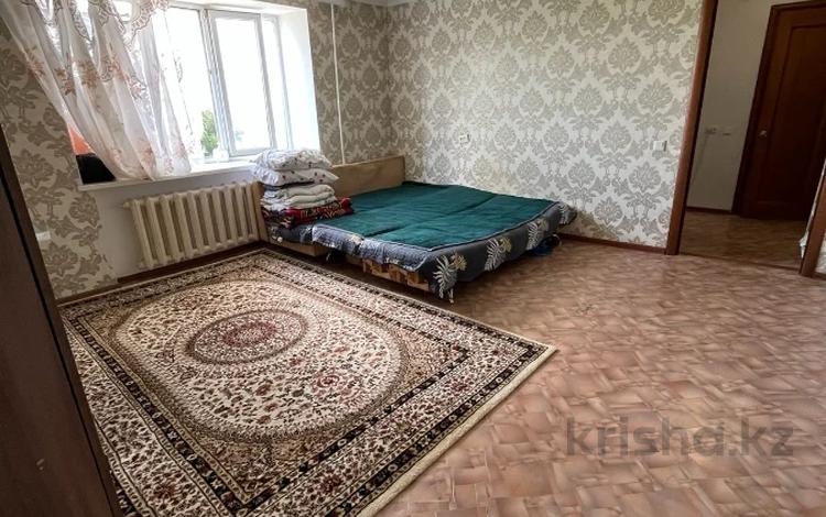 1-комнатная квартира · 35.5 м² · 4/5 этаж, мкр Жилгородок, Абубакира Кердери за 8.5 млн ₸ в Актобе — фото 2
