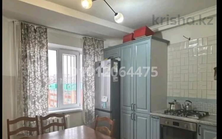 3-бөлмелі пәтер · 75.8 м² · 7/9 қабат, Мкр. Жана Орда 4, бағасы: 28.6 млн ₸ в Уральске — фото 2