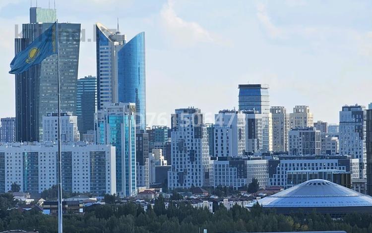 4-комнатная квартира · 64 м² · 9/9 этаж, E 882 15A — улица Абая - Набережная за 35.3 млн 〒 в Астане, Нура р-н — фото 2