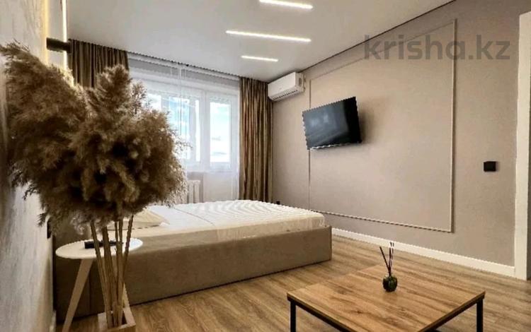 1-бөлмелі пәтер · 40 м² · 7/18 қабат, Розыбакиева 237/1 — Штрауса, бағасы: 2 500 〒 в Алматы, Бостандыкский р-н — фото 2