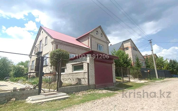 Отдельный дом · 6 комнат · 290.8 м² · 10 сот., Дробышева 17 — 23-й микрорайон за 50 млн 〒 в Усть-Каменогорске — фото 2