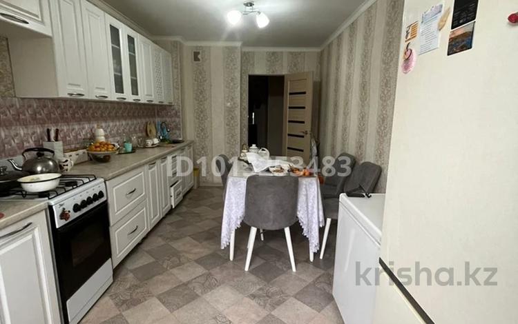 2-бөлмелі пәтер · 76 м² · 5/9 қабат, 12 ш/а. 54 — ТД Аида, бағасы: 25.5 млн ₸ в Актобе, мкр 12 — фото 2