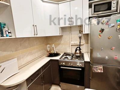 3-комнатная квартира · 58 м² · 2/5 этаж, 1 микрорайон 6 за 17.9 млн 〒 в Семее