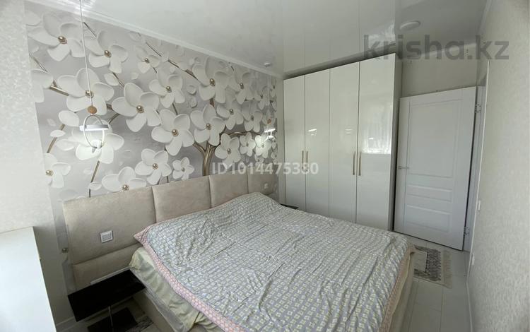 2-комнатная квартира · 60 м² · 3/12 этаж, мкр Самал-2 88 за 350 000 ₸ в Алматы, Медеуский р-н — фото 2