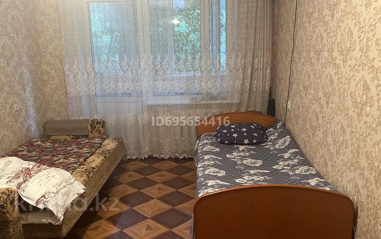 3-комнатная квартира, 20 м², 3/5 этаж помесячно, Кайырбекова 21