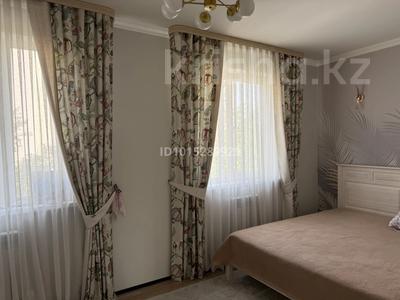 4-бөлмелі пәтер · 122 м² · 3/10 қабат, Ақсай-5 ш/а. 1, бағасы: 105 млн ₸ в Алматы, Ауэзовский р-н