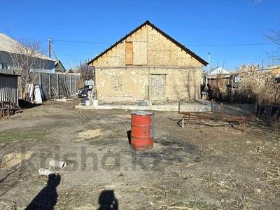 Отдельный дом · 2 комнаты · 60 м² · 5.5 сот., 1 пер Шаумяна — Залинией Сыздыкова Абая за 8.8 млн ₸ в Таразе
