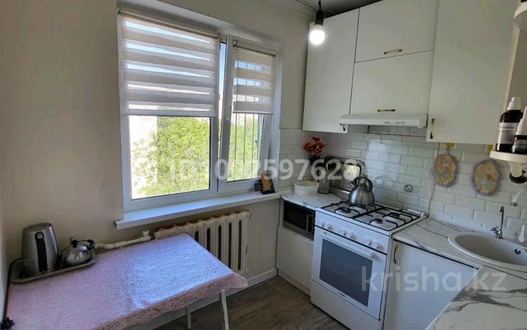 3-комнатная квартира · 63.7 м² · 5/5 этаж, мкр 5, проспект абулхаир-хана 67Б — проспект абулхаир-хана и проспектом Алии Молдагуловой за 13.2 млн ₸ в Актобе — фото 2