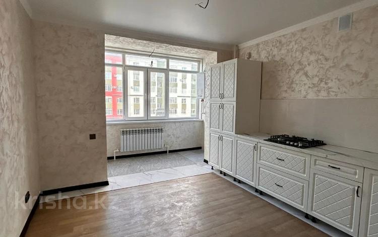 2-бөлмелі пәтер · 65.9 м² · 2/5 қабат, Алтын орда ш/а., бағасы: 23.9 млн ₸ в Актобе, мкр. Алтын орда — фото 2
