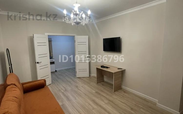2-бөлмелі пәтер · 60 м² · 10/15 қабат, Тлендиева 44а, бағасы: 270 000 ₸ в Астане, Сарыарка р-н — фото 2