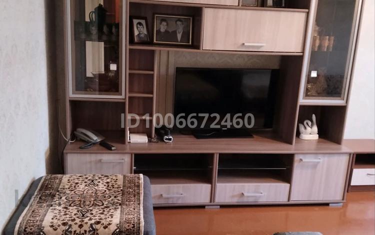 2-комнатная квартира · 37 м² · 2/5 этаж, Тимирязева 179 — 11 школы за 180 000 ₸ в Усть-Каменогорске, Ульбинский — фото 2