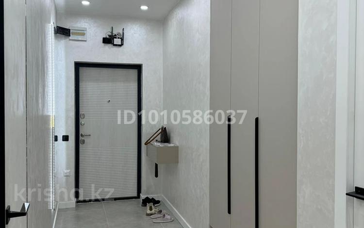 2-комнатная квартира · 70 м² · 11/15 этаж, 17-й мкр 87/4 за 26 млн ₸ в Актау — фото 2