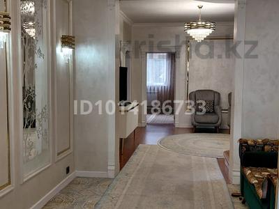 Жеке үй · 6 бөлме · 250 м² · 10 жүзд., 6-градокомплек ш/а., бағасы: 173 млн ₸ в Алматы, Алатауский р-н