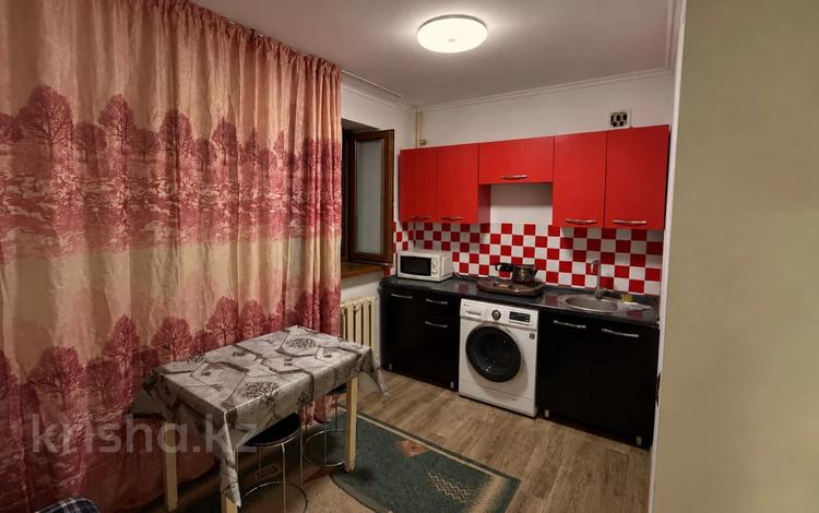 2-комнатная квартира · 42 м² · 2/3 этаж, Абылай Хана 27 — Райымбека за 30 млн ₸ в Алматы, Алмалинский р-н — фото 2