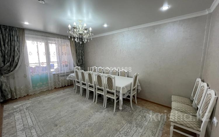 3-комнатная квартира · 74.6 м² · 5/9 этаж, Самал 104 за 37 млн ₸ в Уральске — фото 2