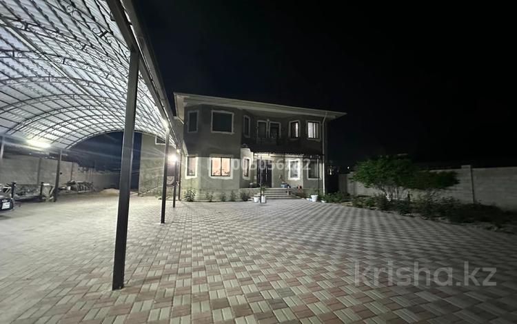 Отдельный дом · 7 комнат · 300 м² · 10 сот., Тлеубаев 67 — Массив Арай, за Атакентом за 92 млн ₸ в Таразе — фото 2