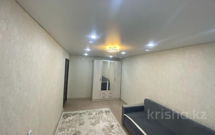 1-комнатная квартира · 29.7 м² · 5/5 этаж, 35 квартал за 10 млн 〒 в Семее — фото 5