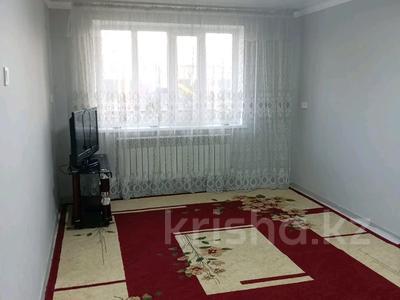 4-комнатная квартира · 74 м² · 1/2 этаж, Тауке Хана 72/5 за 13 млн 〒 в Туркестане