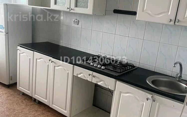 1-комнатная квартира · 42 м² · 7/9 этаж, мкр Астана, 5 мкр за 120 000 ₸ в Уральске — фото 2