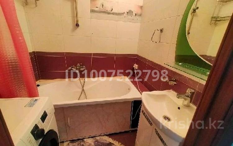 3-комнатная квартира · 66 м² · 4/5 этаж, Ауэзова 37 — Возле остановки за 200 000 ₸ в Семее — фото 3