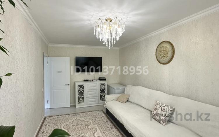 3-комнатная квартира · 62 м² · 4/5 этаж, Пришахтинск, 23й микрорайон 16 за 20 млн ₸ в Караганде, Алихана Бокейханова р-н — фото 2