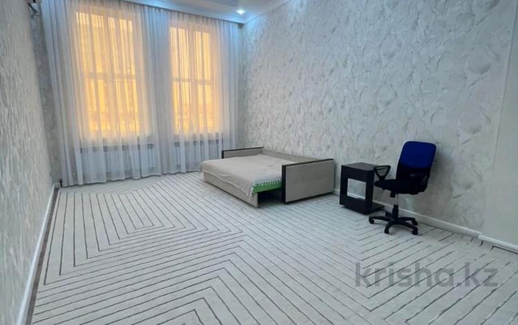 2-комнатная квартира · 75 м² · 2/13 этаж, 17-й мкр 115 за 27 млн ₸ в Актау — фото 4