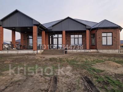 Часть дома · 5 комнат · 270 м² · 10 сот., Сулутор 597 за 55 млн ₸ в Актобе, жилой массив Жанаконыс